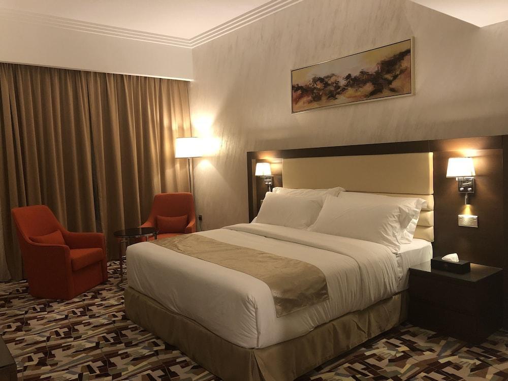 Al Murooj Grand Hotel Muscat Ngoại thất bức ảnh